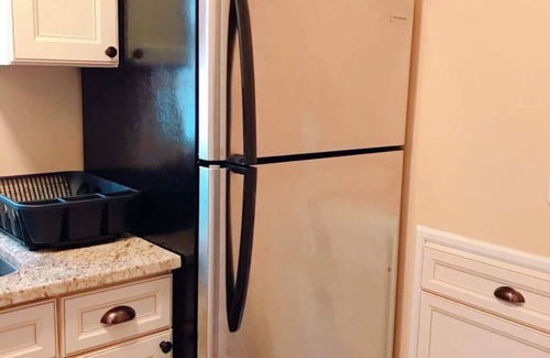 Downtown Greensboro Apartment | Beautiful apt Downtown perfect for long term stays