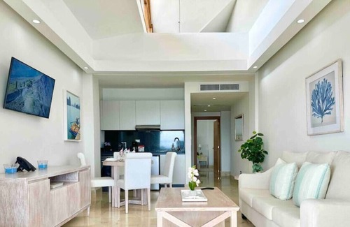 Samana Apartment | Beautiful Apt, King Bed, Pool, Rooftop Terrace, Spectacular Bay View.