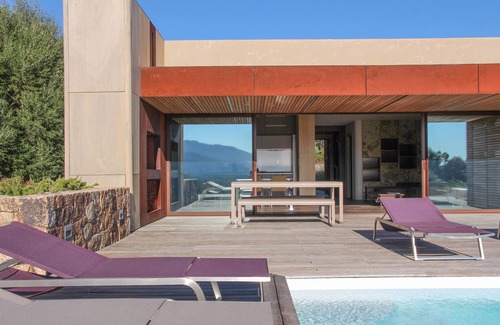 Cirendinu House | Beautiful architect-designed, contemporary villa, 4 bedrooms 8 people, with swimming pool.