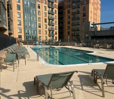 Shirlington Apartment | Beautiful Arlington Apartment with Pool & Parking!