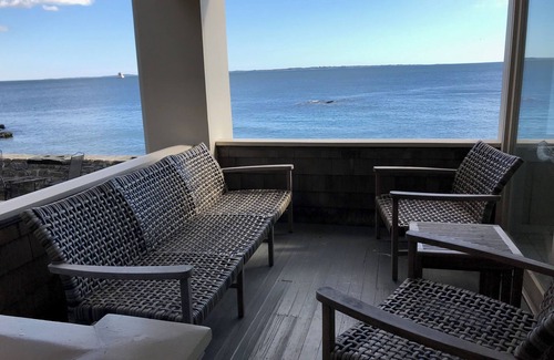 New London House | Beautiful arts and crafts home in beach community with stunning water views.