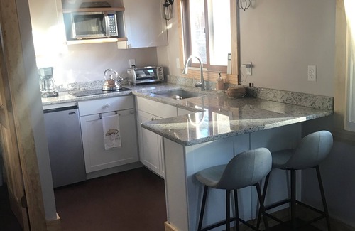 Bear Creek House | Beautiful Asheville Tiny Home Get-a-way