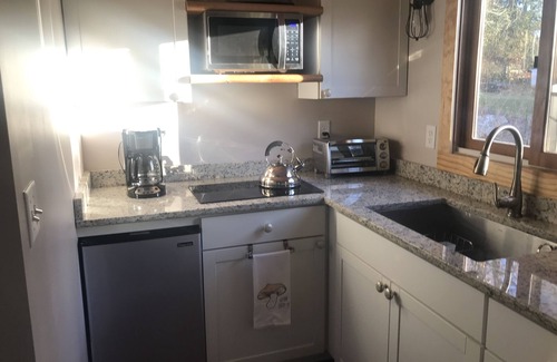 Bear Creek House | Beautiful Asheville Tiny Home Get-a-way