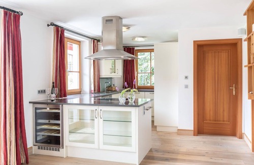 Katschberg House | Beautiful private villa with WIFI, A/C, hot tub, private pool, TV, terrace and pets allowed