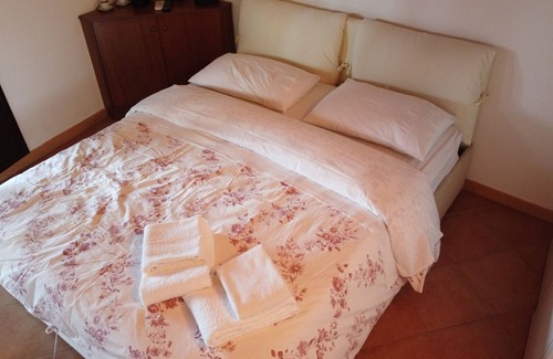 Santa Maria Apartment | Beautiful attic room with cathedral view