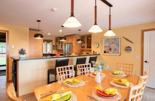North Truro House | Beautiful backyard pool deeded beach rights