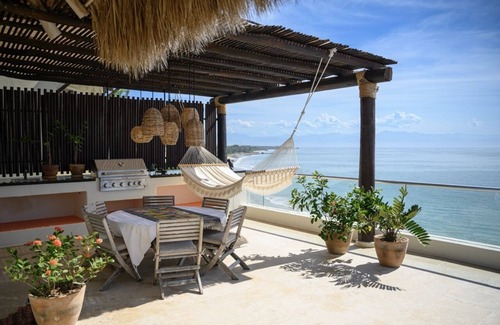 Emiliano Zapata Condo | Beautiful beachfront Penthouse, amazing views!