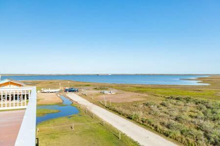 Surfside Beach House | Beautiful Beach & Bay 3 Decks Screened Porch