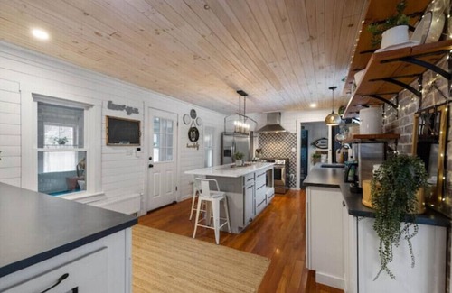 Southern Coast House | Beautiful Beach Farmhouse