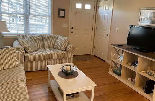 West Hyannisport House | Beautiful beach house 3 minute drive to Craigville Beach!!