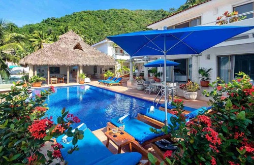 El Caloso Villa | Beautiful BeachFront luxury villa Puerto Vallarta - Mexico