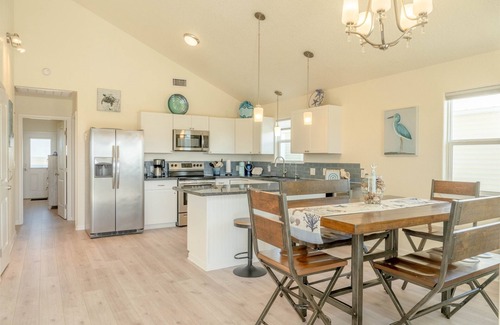 Freeport House | Beautiful Beach And Bay Views