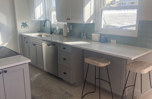 Venice Condo | Beautiful beachfront condo, completely renovated, steps from the beach!