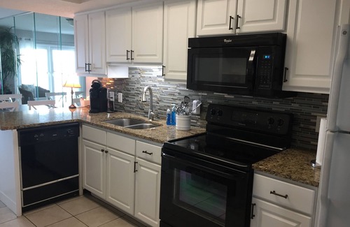 Gulf Shores Condo | Beautiful Beachfront Best Value on Beach Pools~FREE WIFII
