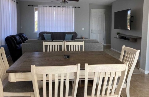 Merced House | Beautiful Bellevue Ranch Home-Near UC Merced