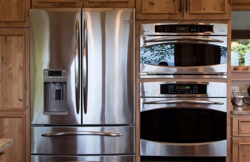 Glendale House | Beautiful Berkshire Lake View and 2.1 Miles from Down Hill Skiing!