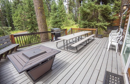 McCall House | Beautiful Big Cabin Near Ponderosa State Park, Payette Lake & McCall Golf Course