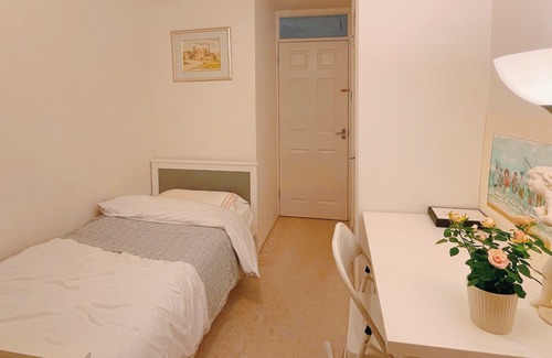 Bicester House | Beautiful big detach close to the bicester village