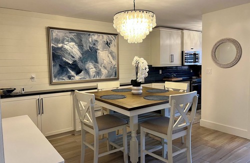 Bonita Springs Condo | Beautiful Blue Gulf Retreat! Pools Open! Bonita Beach Club, Little Hickory Isl.