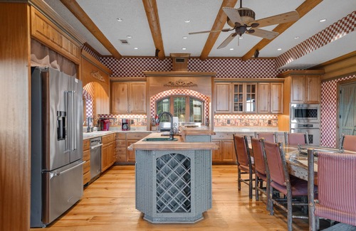 Morganton House | Beautiful Blue Ridge cabin with tri-state views, hot tub, & multiple decks