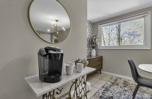 Cheektowaga House | Beautiful Brand New & Fresh 3 Bedroom, Home Office, and Garage