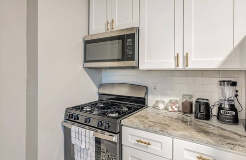 Tower Grove South House | Beautiful, Brand New Tower Grove Unit! 2s