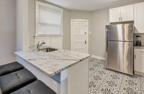 Tower Grove South House | Beautiful, Brand New Tower Grove Unit! 1n