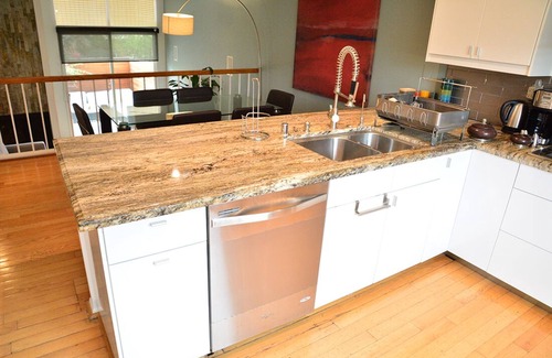 Marina del Rey House | Beautiful, Bright & Secure Townhome in Marina del Rey, CA