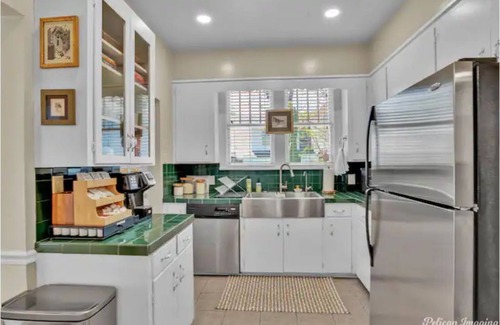 Caddo Heights-South Highlands House | Beautiful Broadmoor whole house, full cable, grill