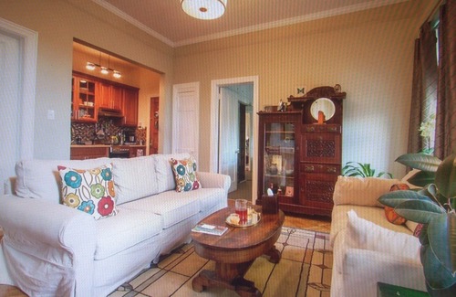 Prospect Heights Apartment | Beautiful Brooklyn Oasis! Walk to restaurants, grocery, shopping, train. WiFi