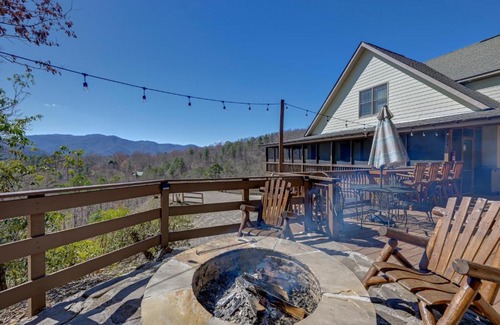 Bryson City House | Beautiful Bryson City Home with Hot Tub and Mtn Views!