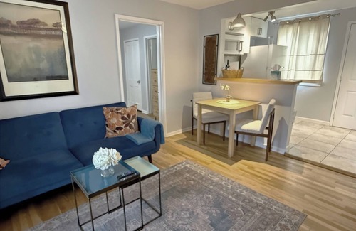 North Central Apartment | Beautiful bungalow, close to Pasadena.