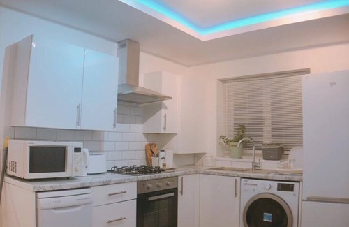 Manchester House | Beautiful bungalow in lovely garden Enquire for details