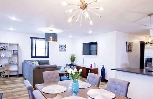 McFerrin Park House | Beautiful bungalow in East Nashville - 2 miles from Honky Tonk Row