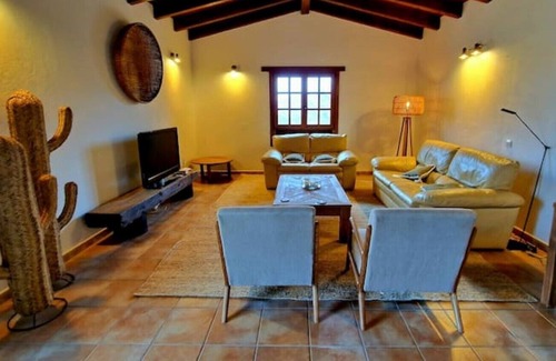 Puerto del Rosario Villa | Beautiful Country Villa With a Large Pool in a Private Setting