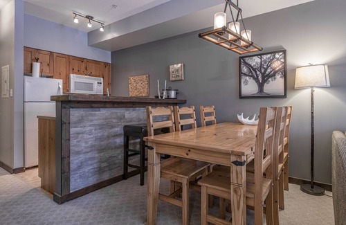 Silver Star Mountain Condo | Beautiful Ground Floor Condo - Ski in/out from the Door - Pet Friendly