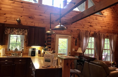Boone Cabin | Beautiful cabin close to downtown Boone