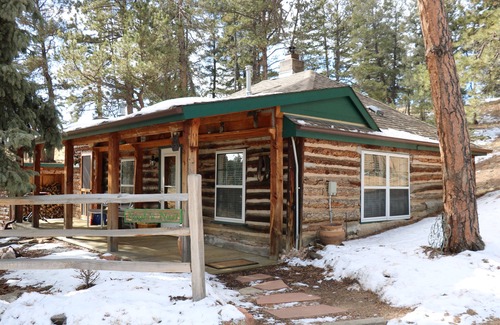 Divide Cabin | Beautiful Cabin on 35 Acres