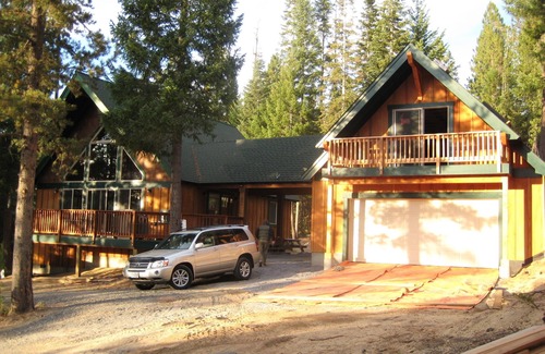 Crescent House | Beautiful Cabin Retreat near Crater, Crescent, Odell Lakes