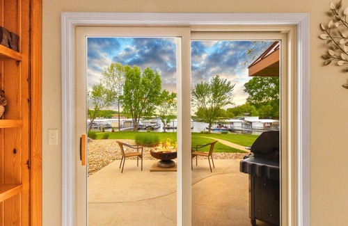 Gravois Mills House | Beautiful Calm Water Lakefront Home, Flat Lot & Large Private Dock.