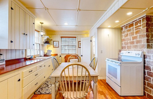 Seaside House | Beautiful Cape Cod cottage - one block from the beach with covered balcony & W/D