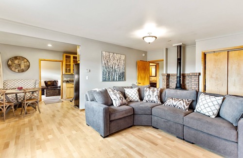 Castle Rock House | BEAUTIFUL CASTLE ROCK HOME WITH BREATHTAKING MOUNTAIN VIEWS !