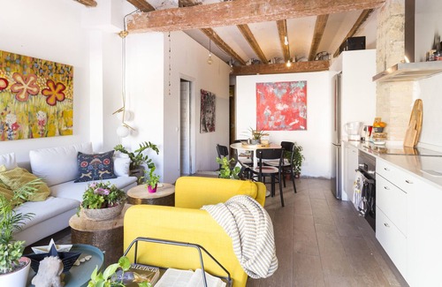 Extramurs Condo | Beautiful Central Apartment
