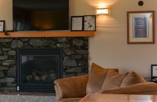 Courtenay House | Beautiful Central Feature Home