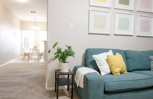 Medical Center District House | Beautiful Central Home for Families and Groups