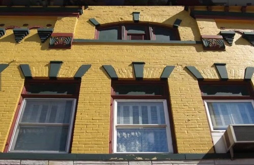 Algoma Apartment | Beautiful Century old Apartments-Apt B