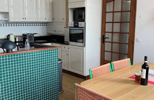 Dives-sur-Mer House | Beautiful character house in the historic center of Dives. Ideal for families!