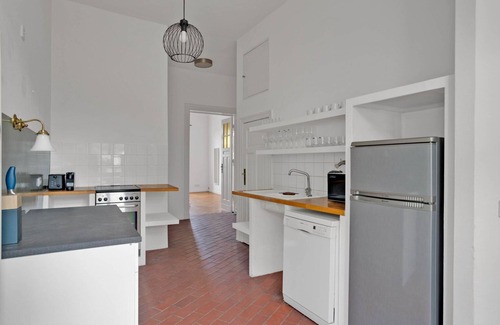 Charlottenburg-Wilmersdorf Apartment | Beautiful Charlottenburg 3BR, Central Location, by Blueground