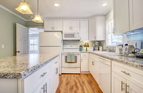Forest Hills House | Beautiful, Charming, Historic Riverfront and Wrightsville Beach!