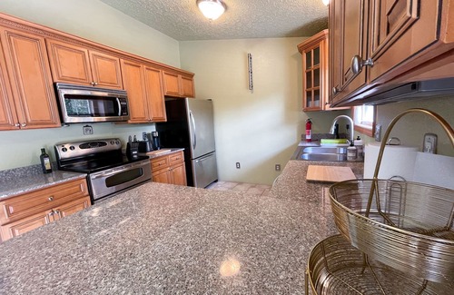 St. Robert House | Beautiful clean 3 Bedroom home close to post